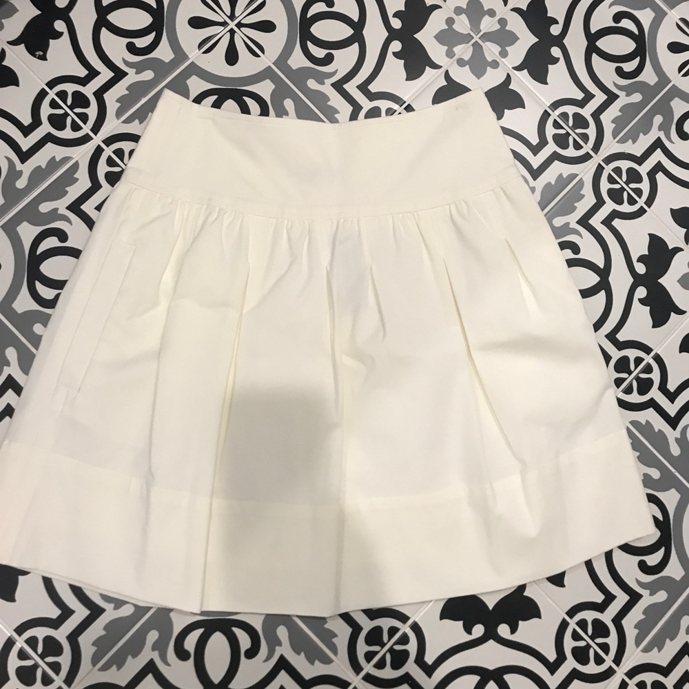 NWT BCBG MaxAzria Cream Skirt